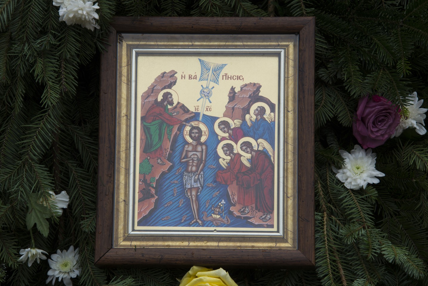 IPS Mitropolit Teofan, la slujba Bobotezei: „Se cuvine a nu ceda, a nu abandona lupta, a nu ne pierde curajul, și, Doamne ferește, a nu deznădăjdui”