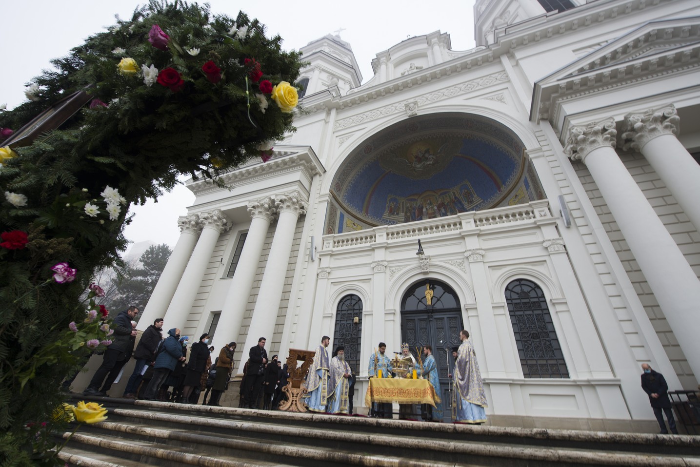 IPS Mitropolit Teofan, la slujba Bobotezei: „Se cuvine a nu ceda, a nu abandona lupta, a nu ne pierde curajul, și, Doamne ferește, a nu deznădăjdui”