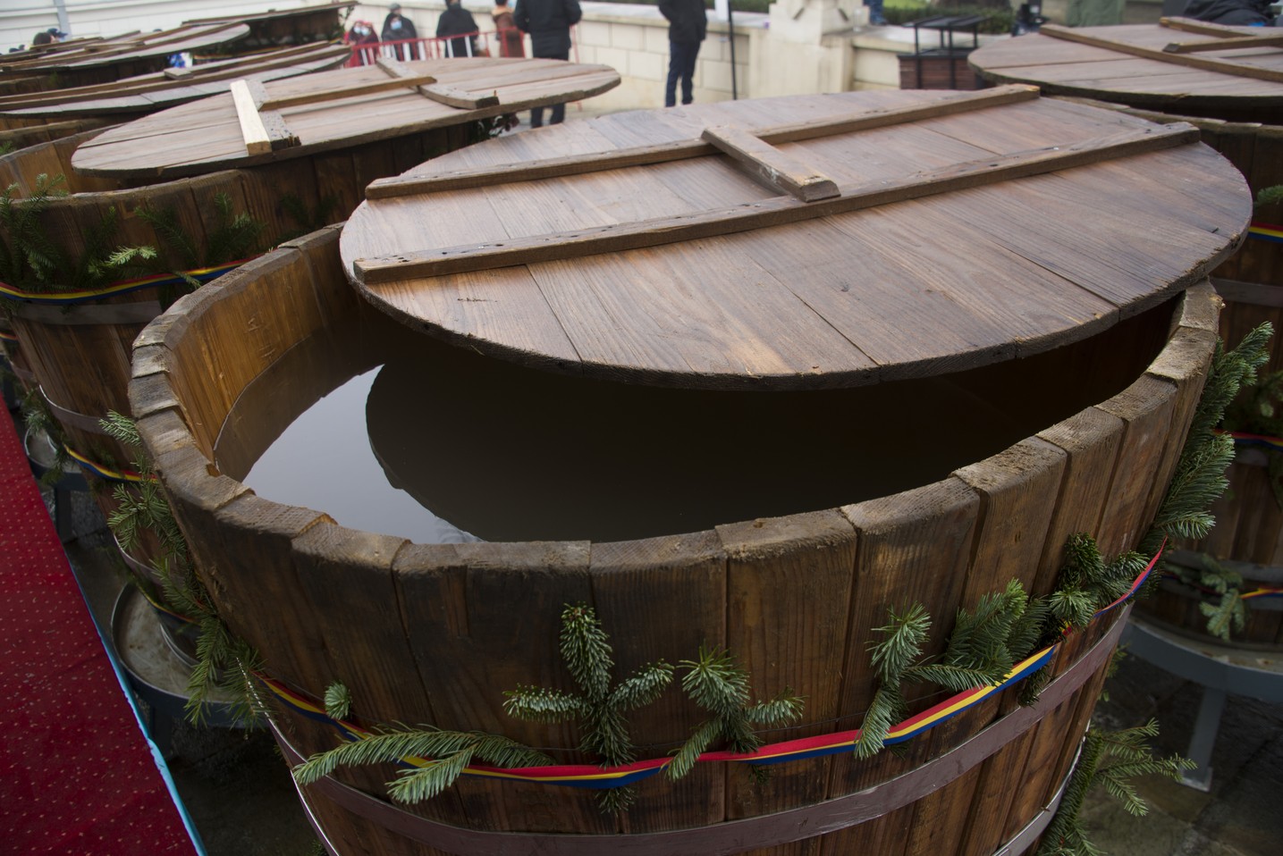 IPS Mitropolit Teofan, la slujba Bobotezei: „Se cuvine a nu ceda, a nu abandona lupta, a nu ne pierde curajul, și, Doamne ferește, a nu deznădăjdui”