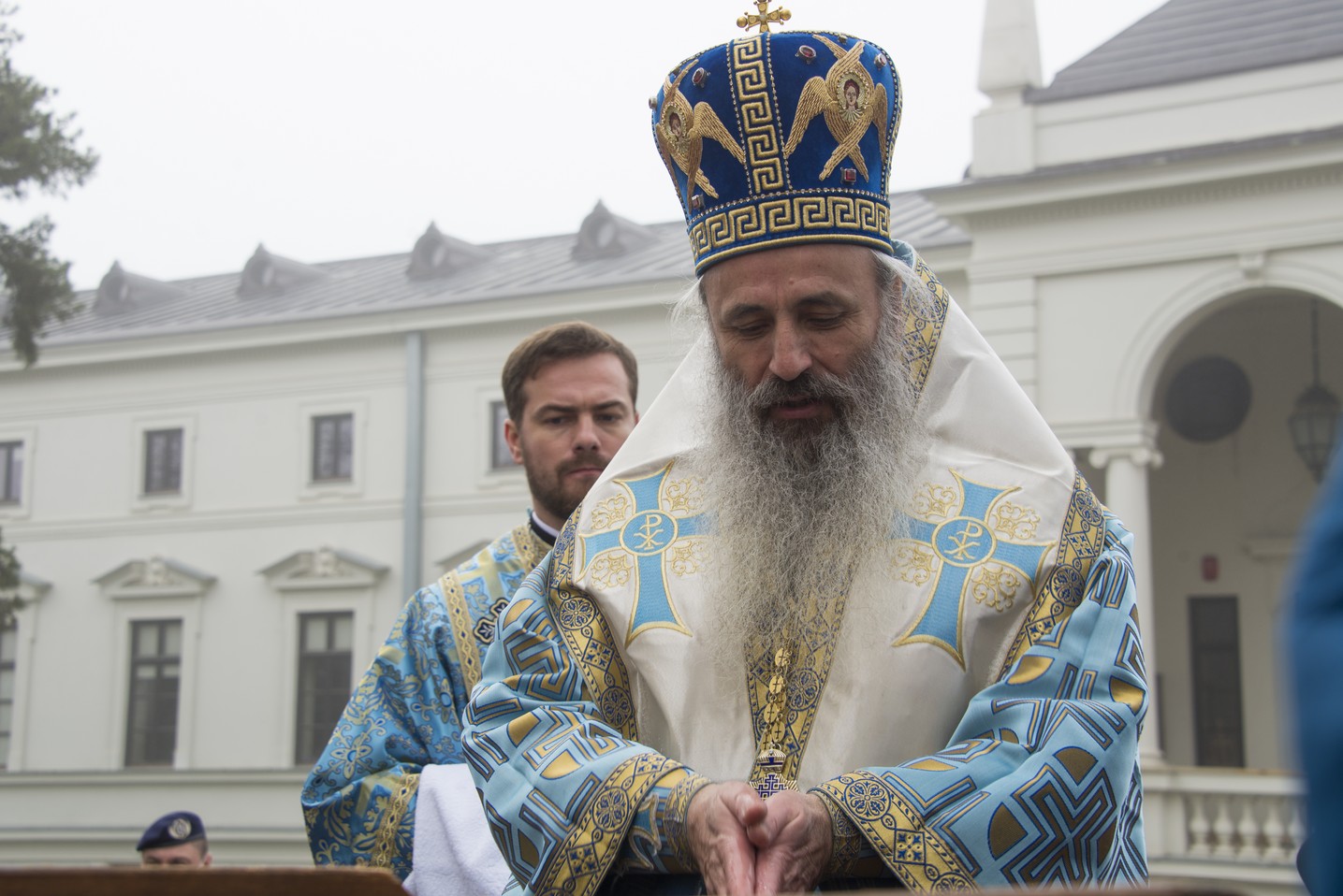 IPS Mitropolit Teofan, la slujba Bobotezei: „Se cuvine a nu ceda, a nu abandona lupta, a nu ne pierde curajul, și, Doamne ferește, a nu deznădăjdui”