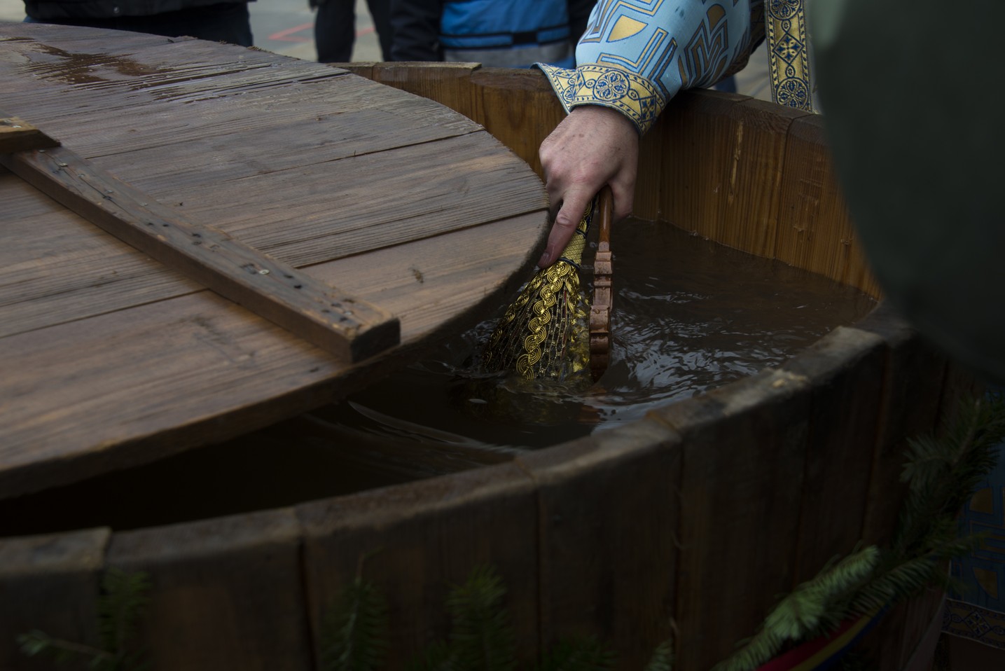 IPS Mitropolit Teofan, la slujba Bobotezei: „Se cuvine a nu ceda, a nu abandona lupta, a nu ne pierde curajul, și, Doamne ferește, a nu deznădăjdui”