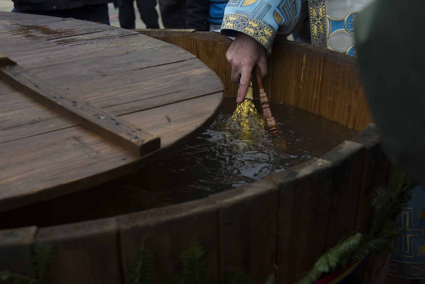 IPS Mitropolit Teofan, la slujba Bobotezei: „Se cuvine a nu ceda, a nu abandona lupta, a nu ne pierde curajul, și, Doamne ferește, a nu deznădăjdui”