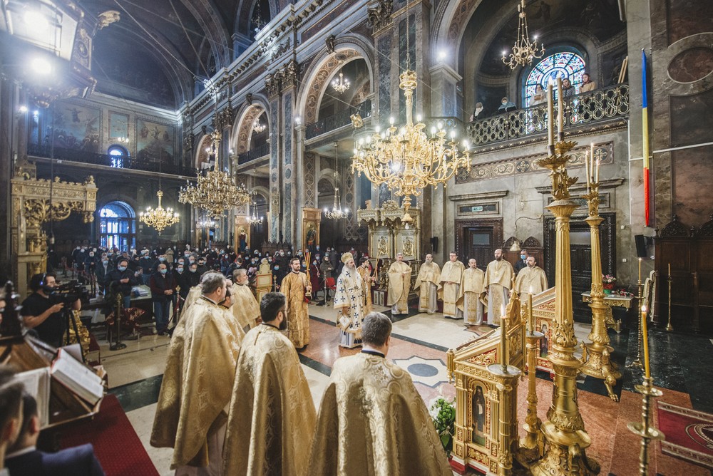 „Treimea de arhierei”, cinstită la Facultatea de Teologie din Iași prin Liturghie arhierească