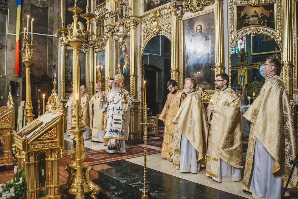 „Treimea de arhierei”, cinstită la Facultatea de Teologie din Iași prin Liturghie arhierească