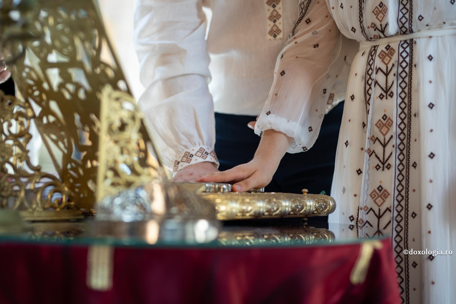 Foto: Oana Nechifor În viața de familie trăită cu iubire și devotament se simte mireasma sfințeniei