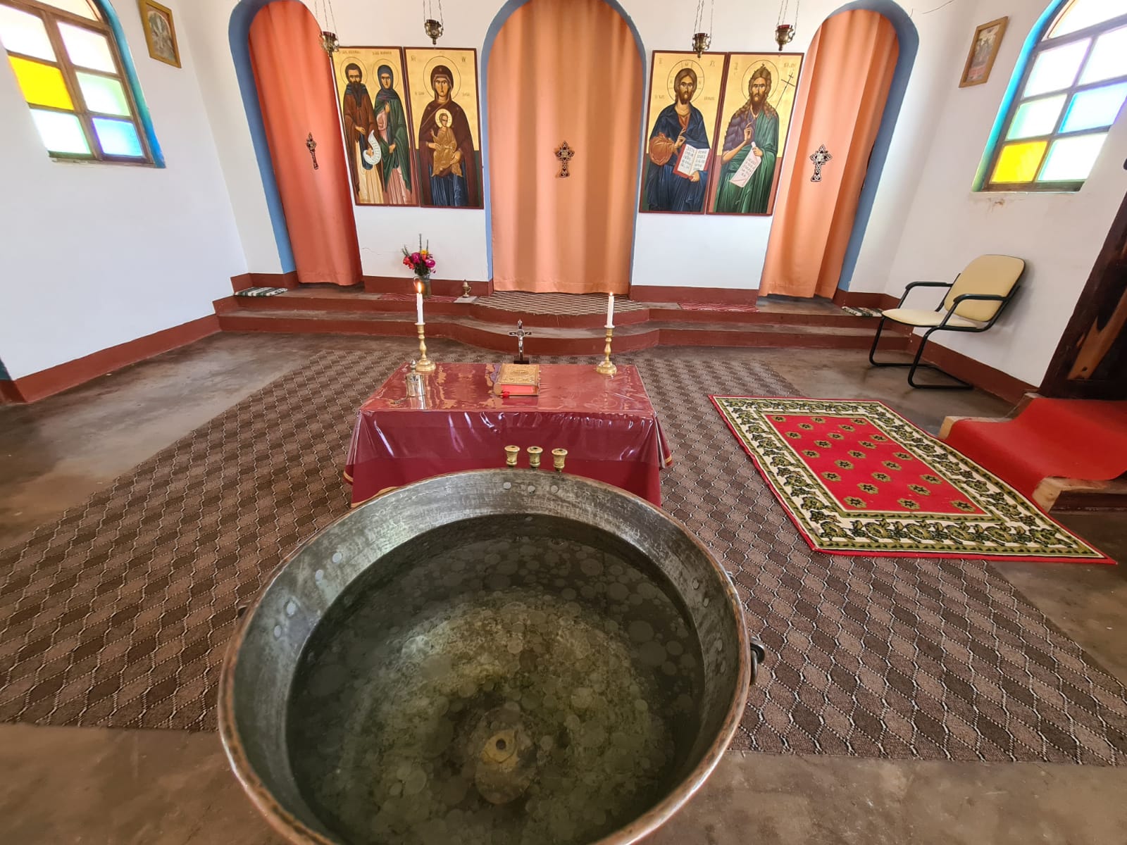 Din apă și din Duh - botez pentru 12 copii de massai