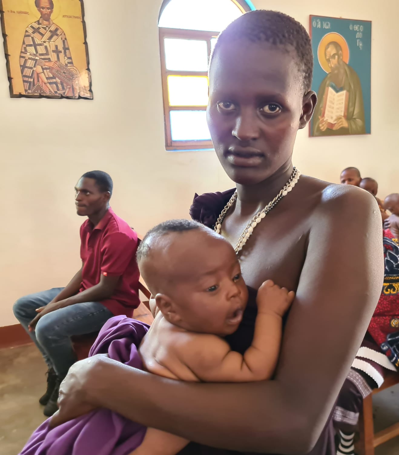 Din apă și din Duh - botez pentru 12 copii de massai