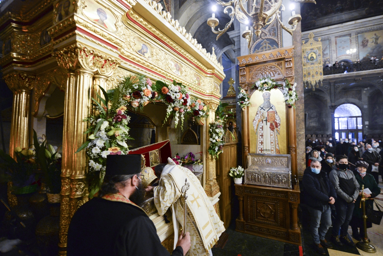 Hramul istoric al Catedralei mitropolitane din Iași, sărbătorit în prezența a șapte arhierei