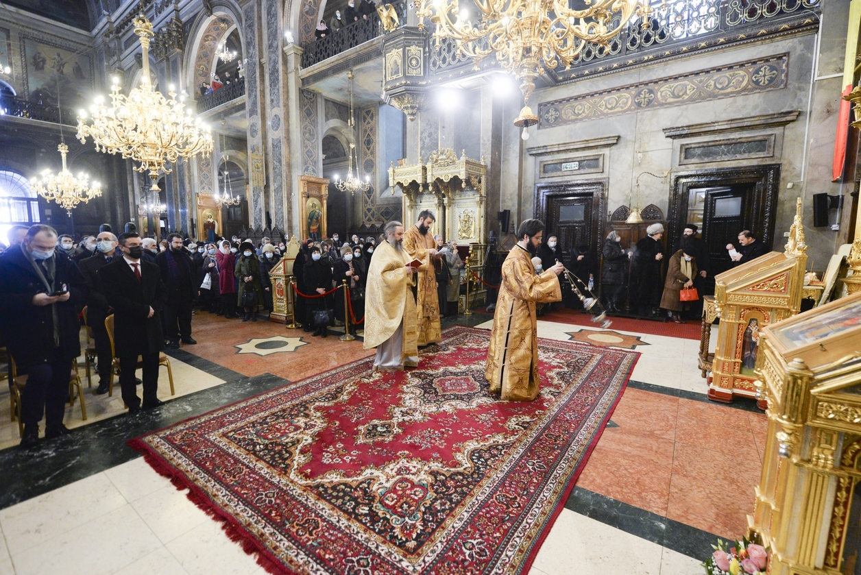 Hramul istoric al Catedralei mitropolitane din Iași, sărbătorit în prezența a șapte arhierei