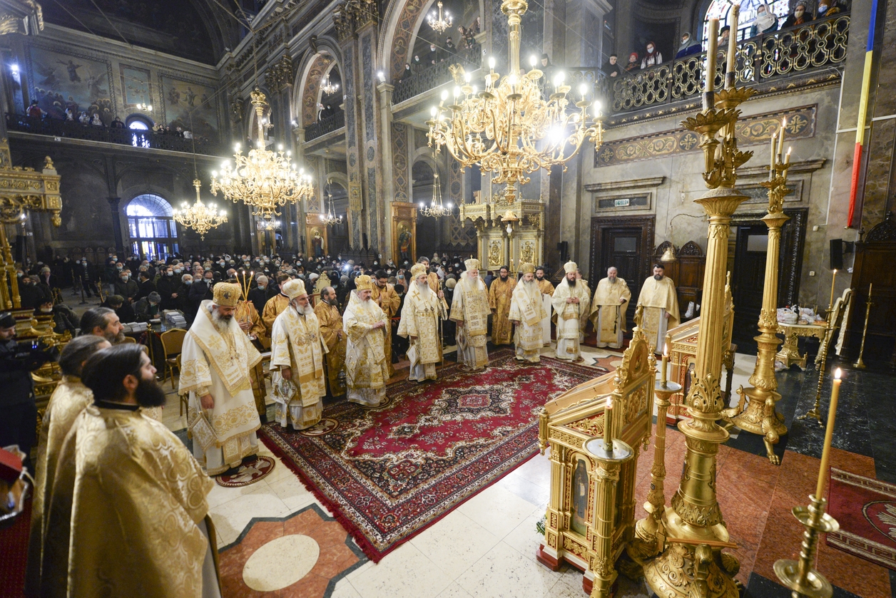 Hramul istoric al Catedralei mitropolitane din Iași, sărbătorit în prezența a șapte arhierei