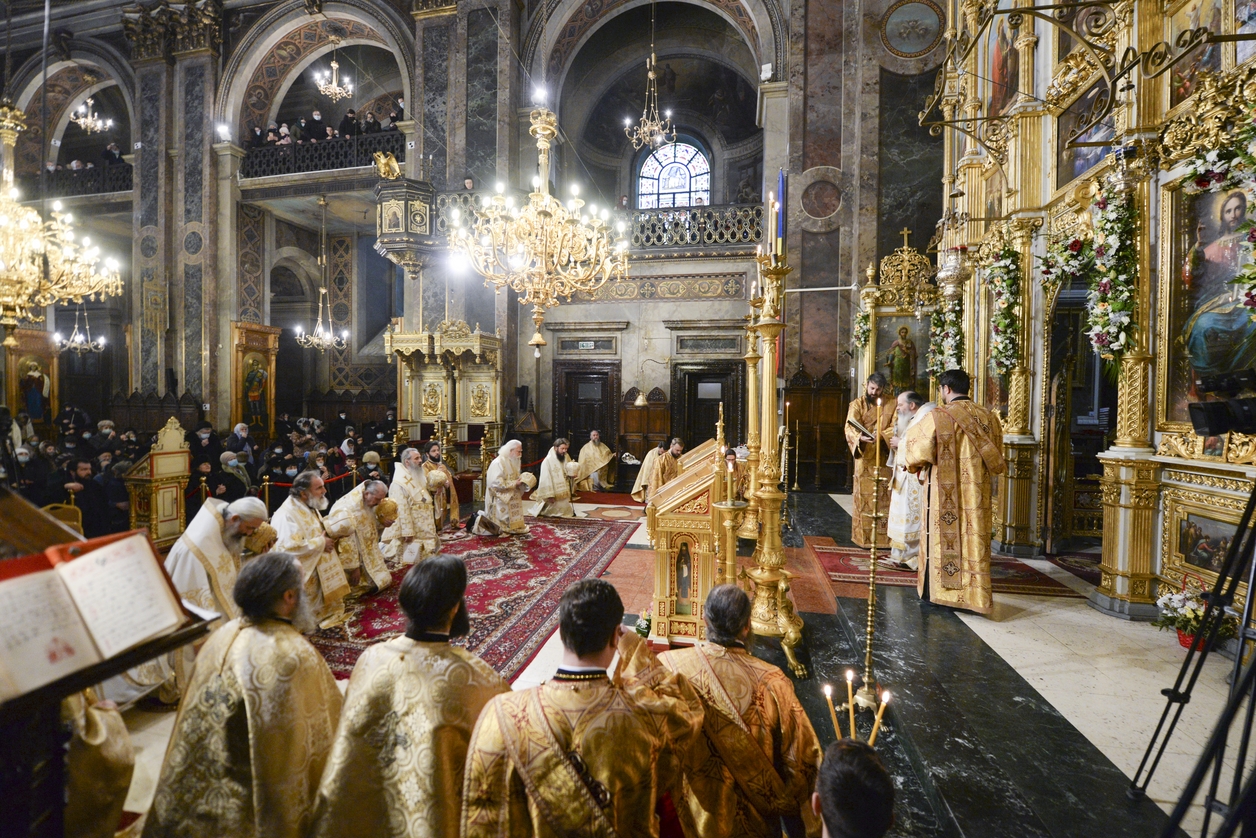 Hramul istoric al Catedralei mitropolitane din Iași, sărbătorit în prezența a șapte arhierei