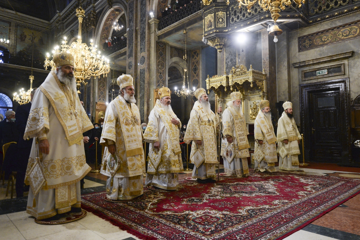 Hramul istoric al Catedralei mitropolitane din Iași, sărbătorit în prezența a șapte arhierei