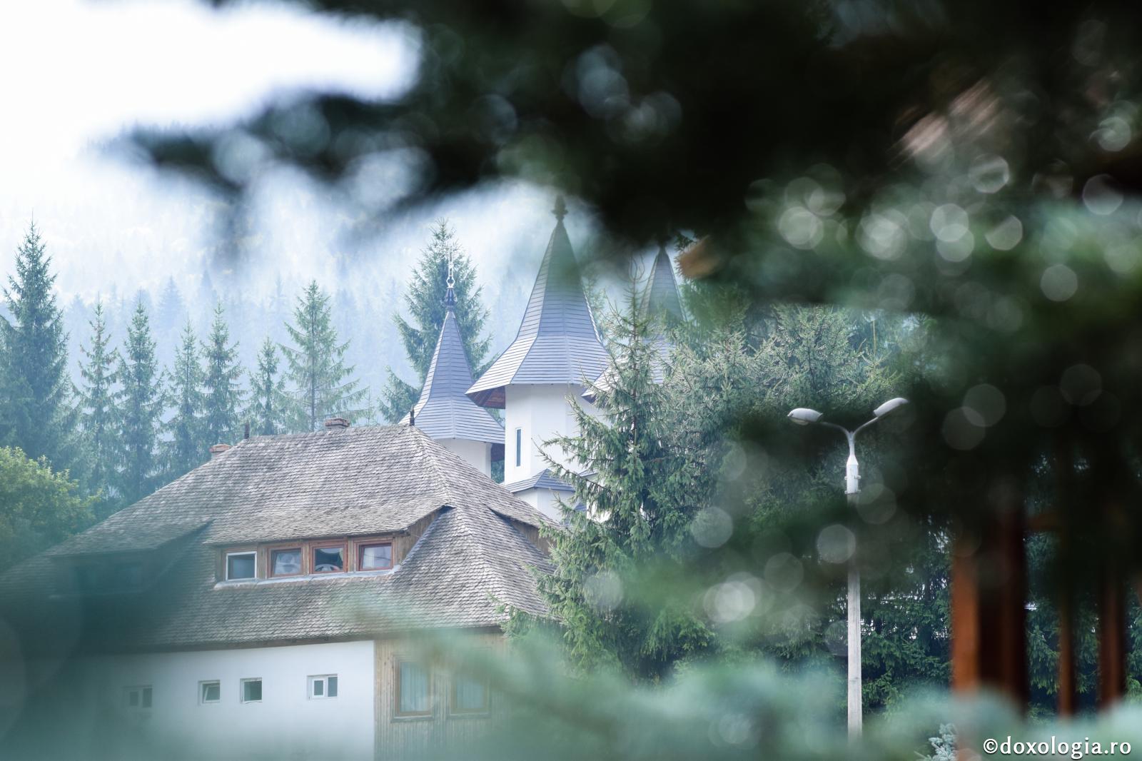 (Audio) Cuvânt la privegherea Bunei Vestiri - Arhim. Nichifor Horia