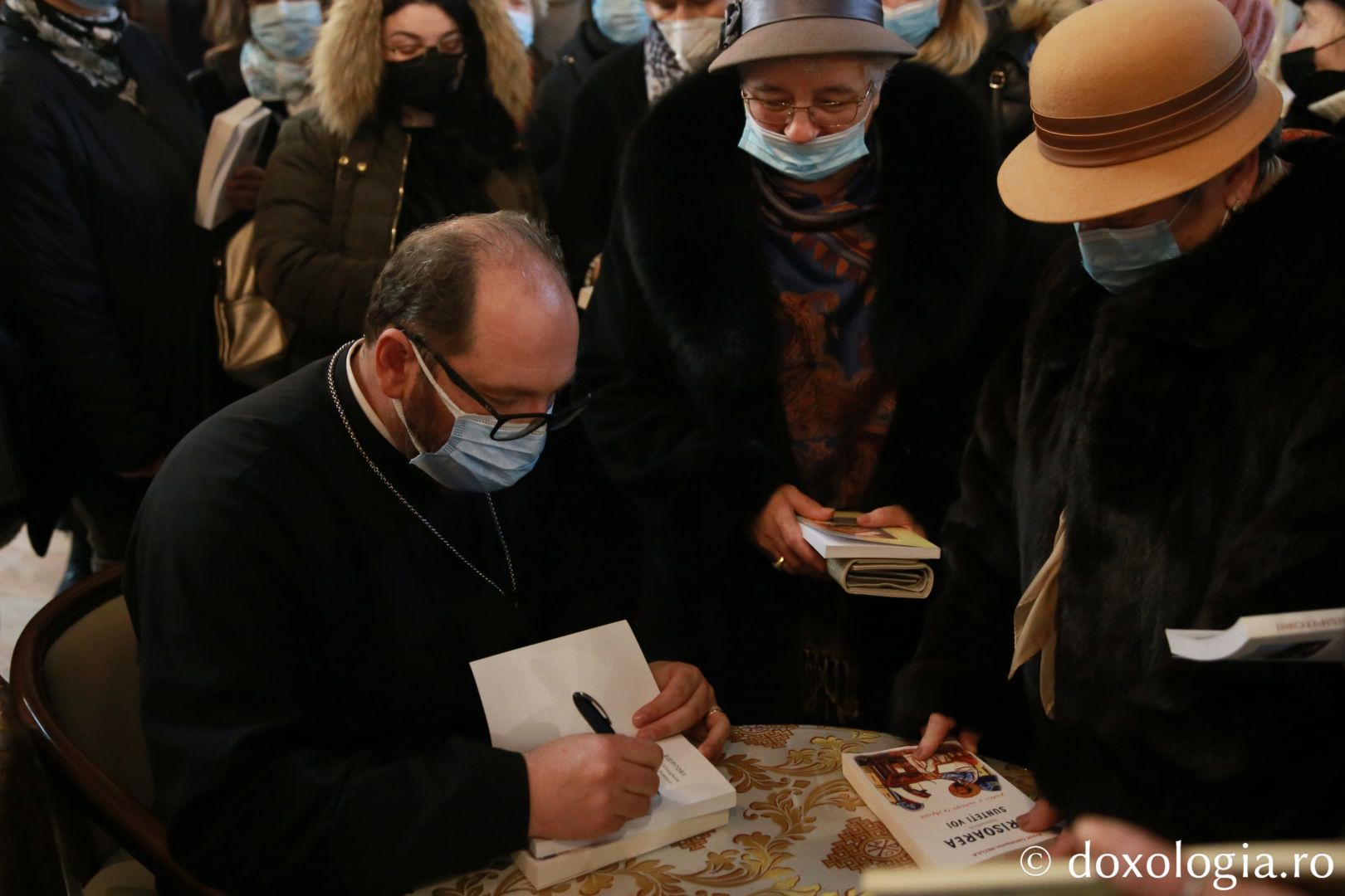 Părintele Constantin Necula, la Iași: „Biserica este parte integrantă a efortului bucuriei în știință și în cunoaștere”