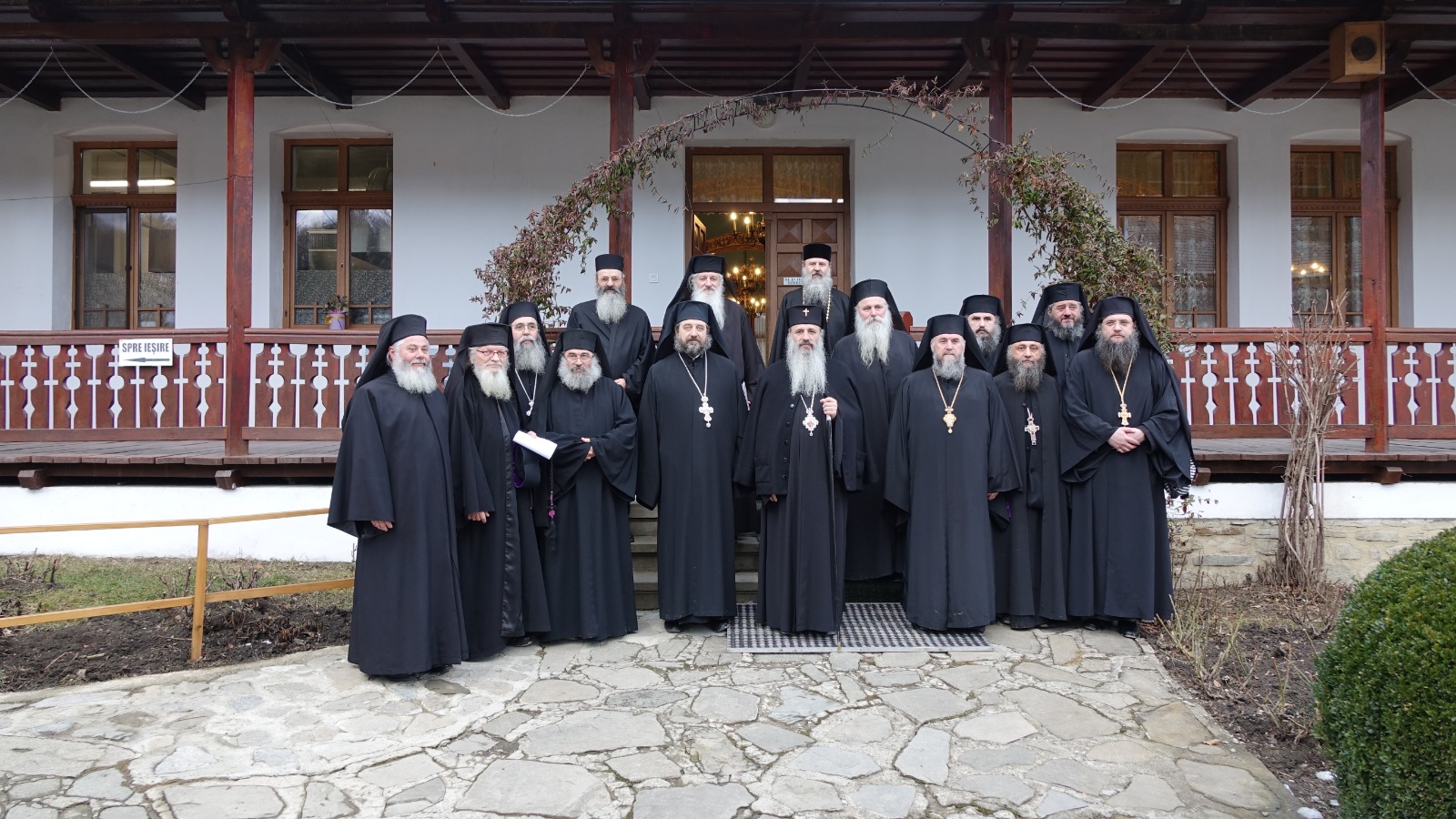 IPS Mitropolit Teofan, alături de părinții exarhi și de stareții din județul Neamț Sinaxe cu stareții și starețele din Botoșani și Neamț