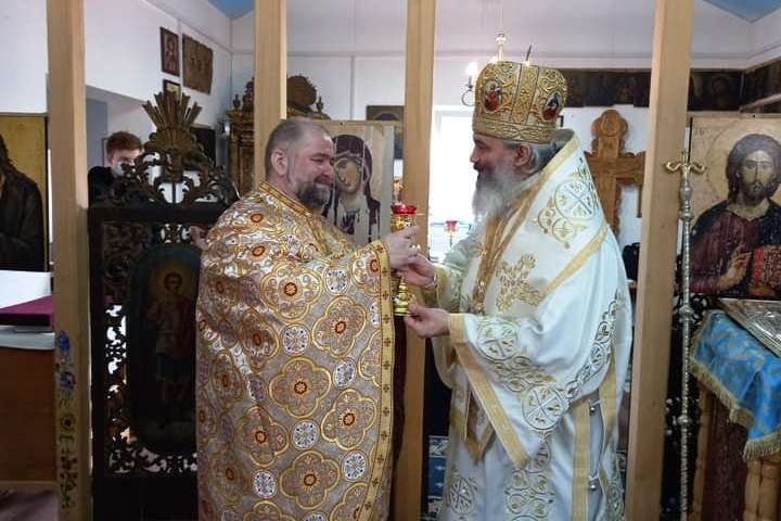 PS Antonie a slujit în paraclisul Spitalului Clinic de Pneumoftiziologie din Iaşi