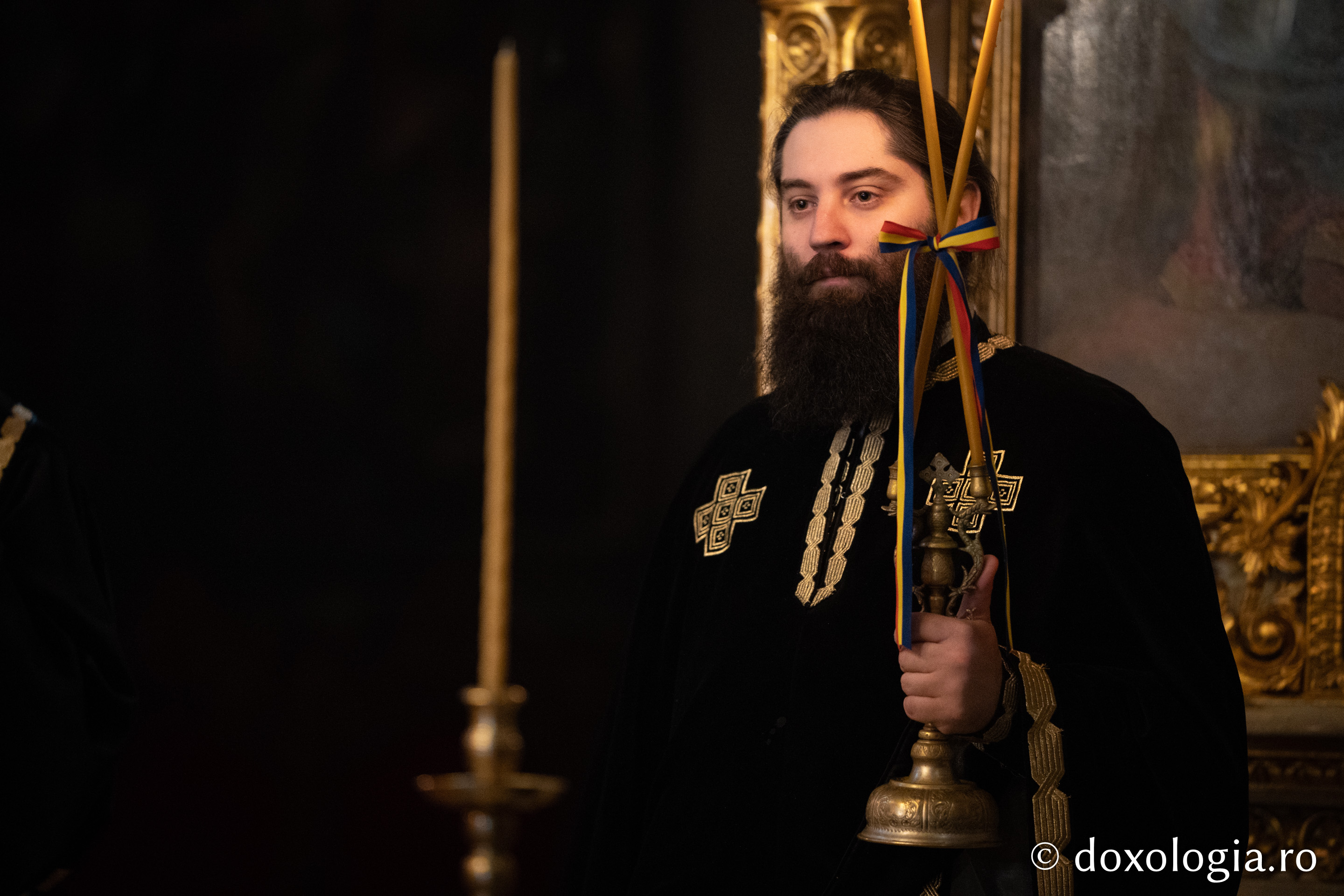 Părintele Mitropolit Teofan a slujit Liturghia Darurilor mai înainte sfințite la Catedrala Mitropolitană