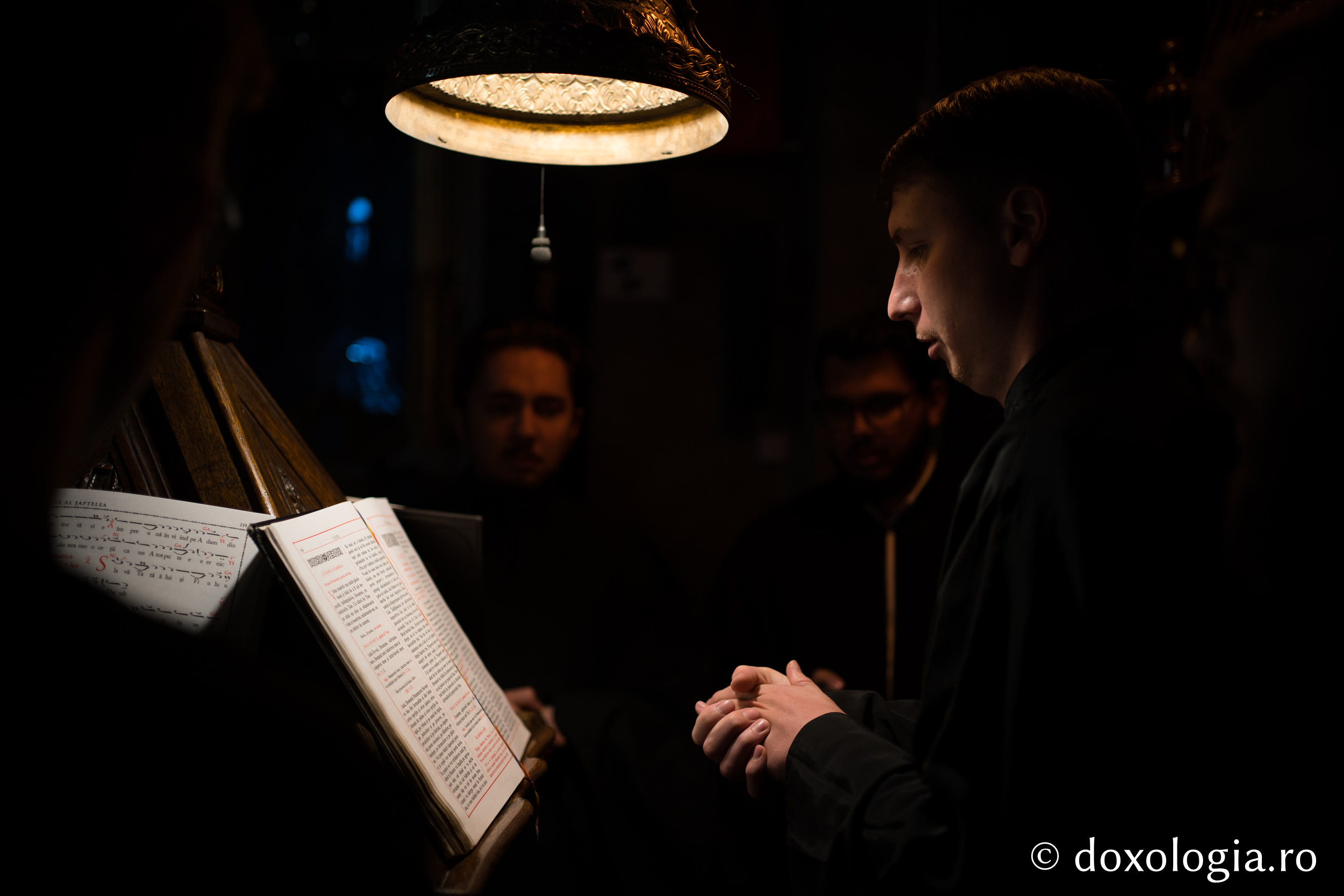 Părintele Mitropolit Teofan a slujit Liturghia Darurilor mai înainte sfințite la Catedrala Mitropolitană