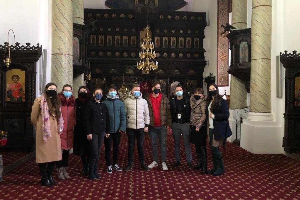 Activități Pro-Vita ale tinerilor ortodocşi din Roman