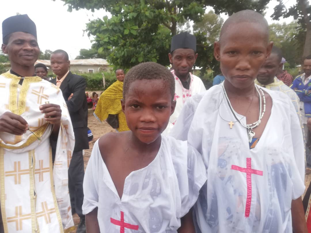 De la moarte la viață – pomenirea morților și 98 de botezuri la Centrul misionar din Kidamali