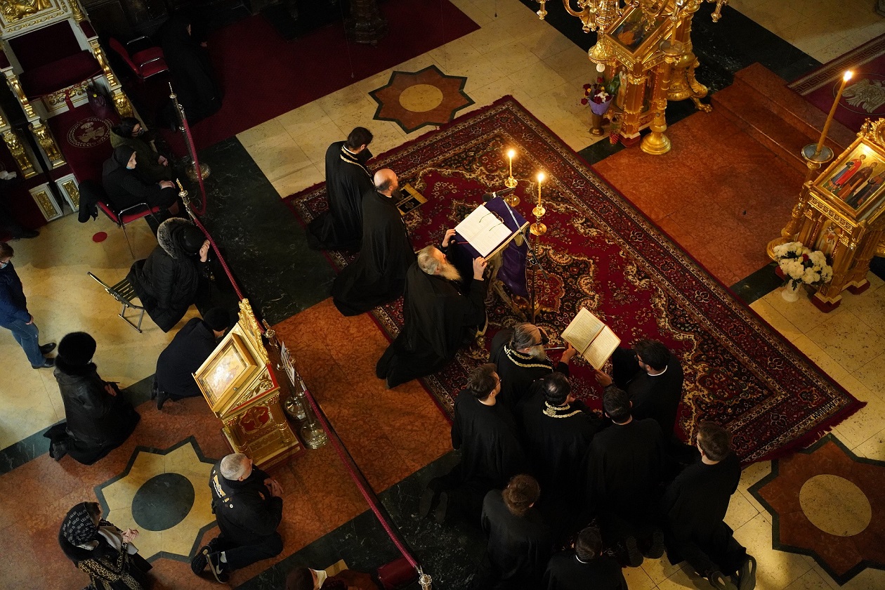 (Video) Ieșenii, în duh de rugăciune: la Catedrala Mitropolitană s-a citit ultima parte a Canonului Mare