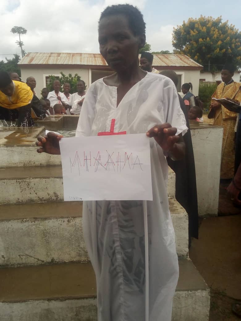 De la moarte la viață – pomenirea morților și 98 de botezuri la Centrul misionar din Kidamali