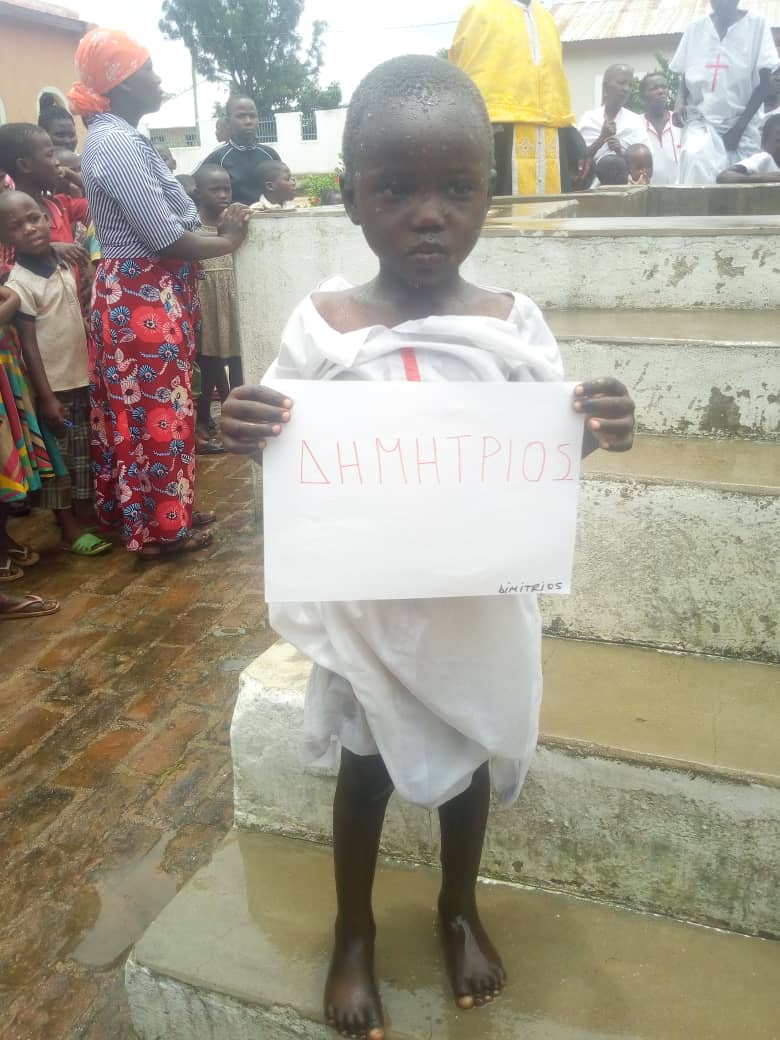 De la moarte la viață – pomenirea morților și 98 de botezuri la Centrul misionar din Kidamali