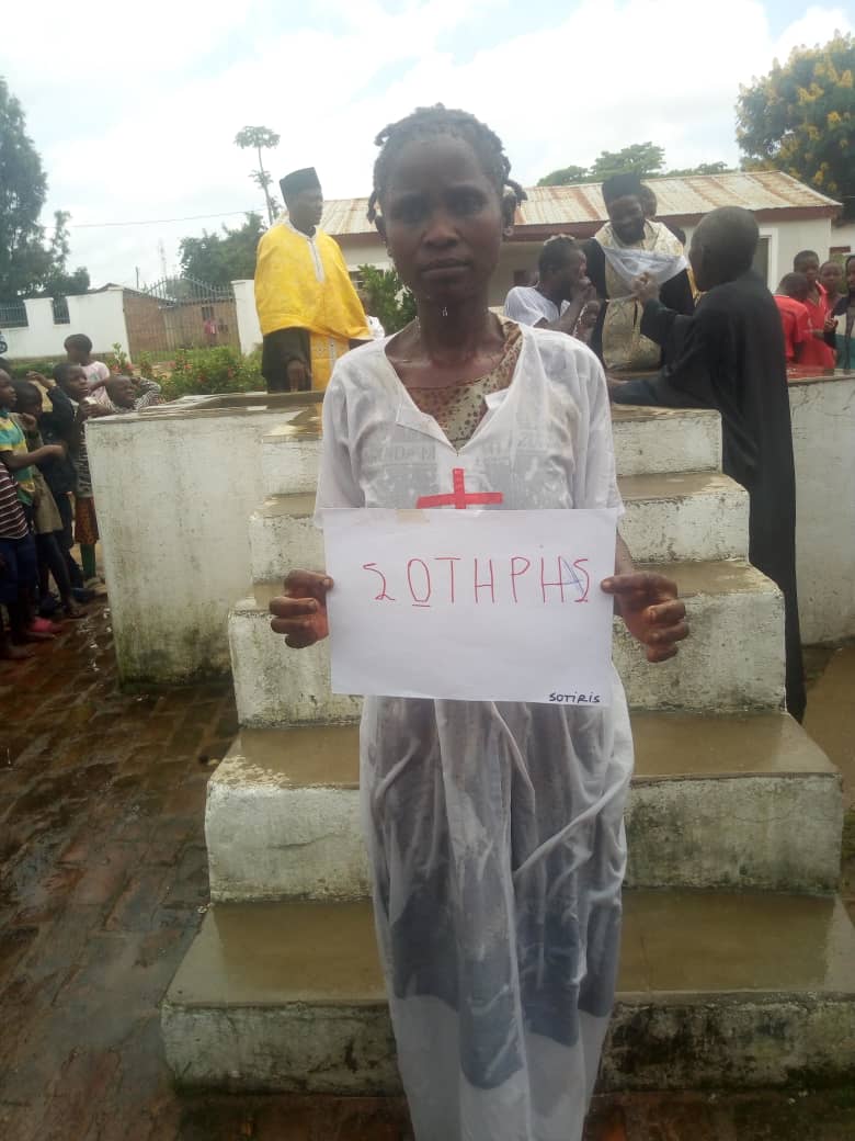 De la moarte la viață – pomenirea morților și 98 de botezuri la Centrul misionar din Kidamali