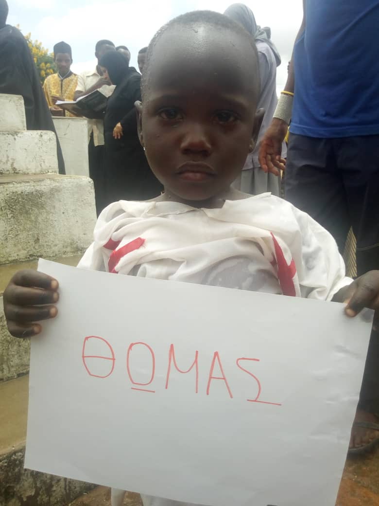 De la moarte la viață – pomenirea morților și 98 de botezuri la Centrul misionar din Kidamali