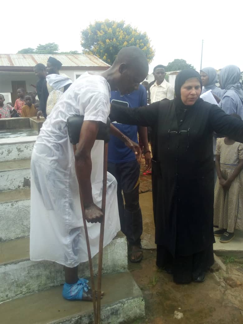 De la moarte la viață – pomenirea morților și 98 de botezuri la Centrul misionar din Kidamali