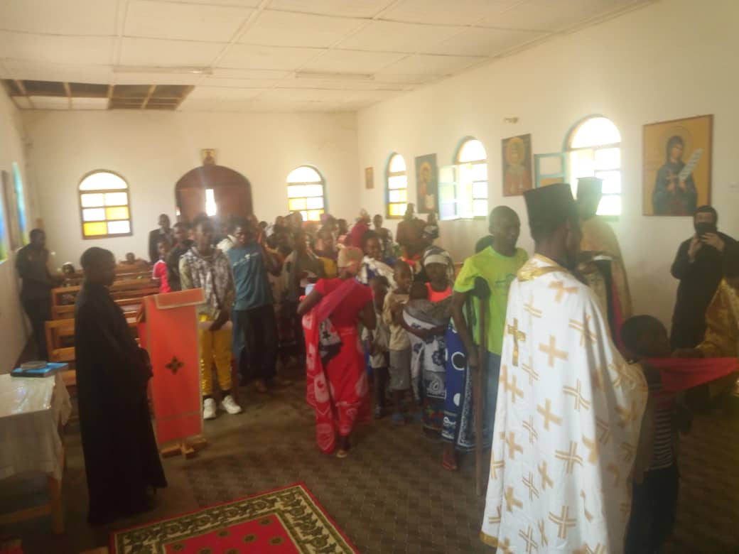 De la moarte la viață – pomenirea morților și 98 de botezuri la Centrul misionar din Kidamali