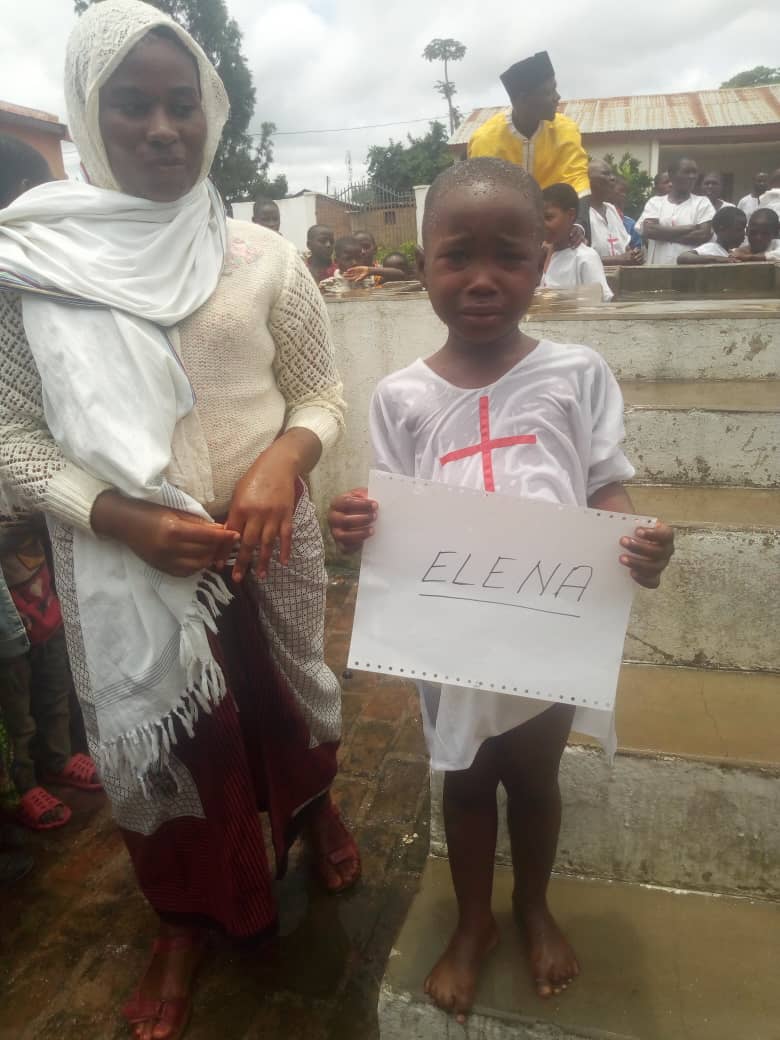 De la moarte la viață – pomenirea morților și 98 de botezuri la Centrul misionar din Kidamali