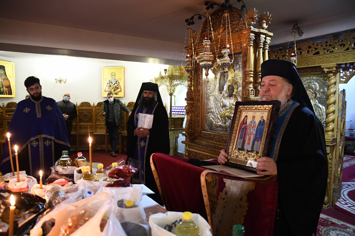 Fragmente din moaştele a trei sfinţi cu numele „Nicodim”, la Mănăstirea Hadâmbu