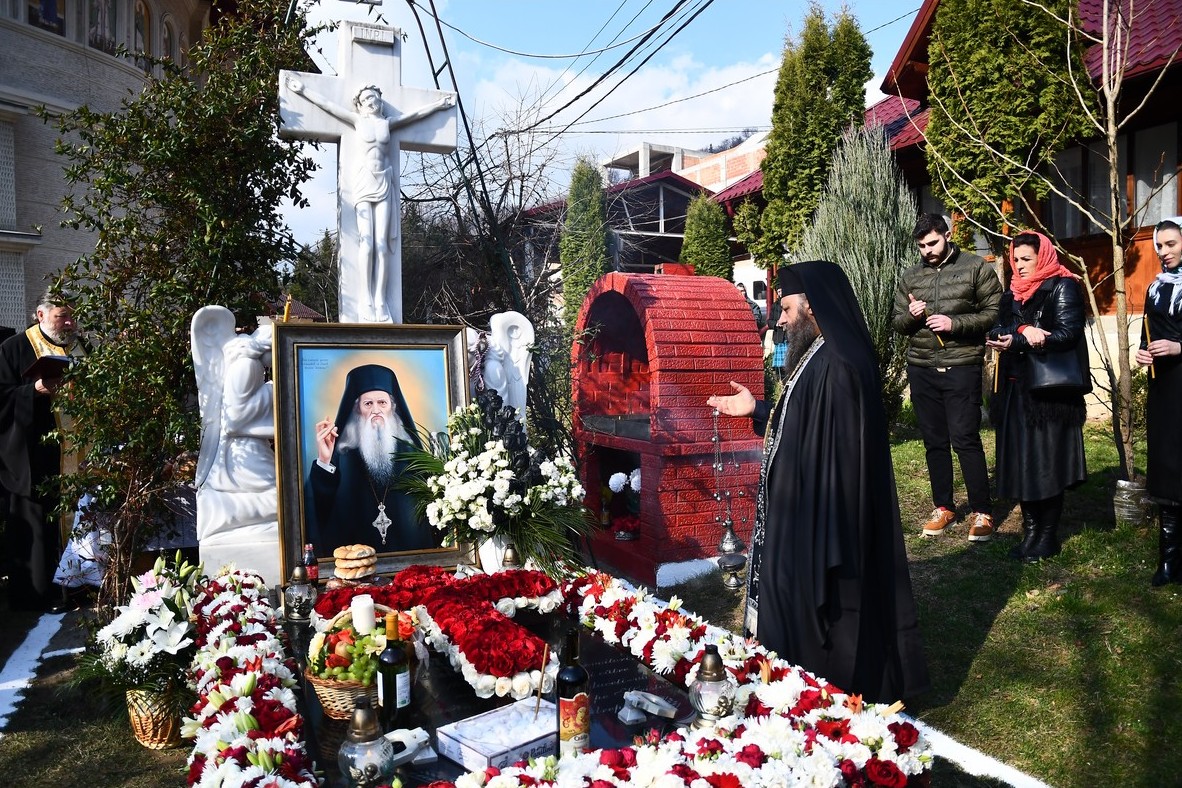 Arhimandritul Zenovie Ghidescu va fi pomenit la şapte ani de la plecarea în veşnicie