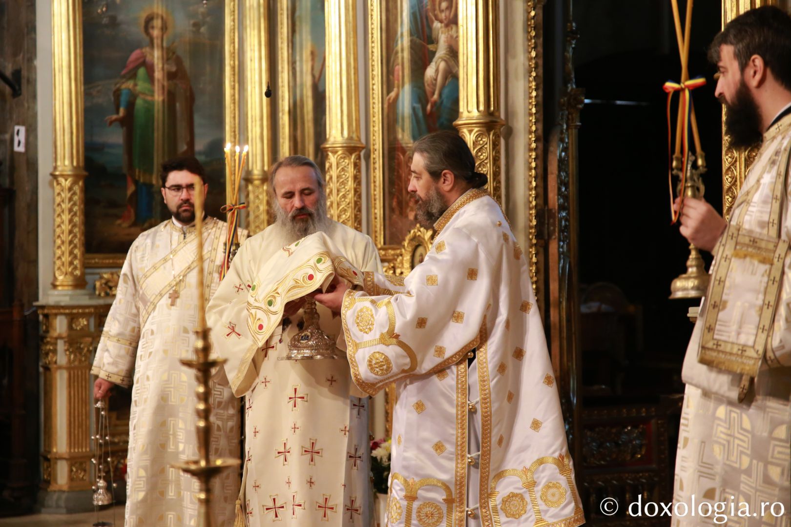 IPS Mitropolit Teofan, în Duminica Ortodoxiei: „Care este chipul unui creștin ortodox adevărat?”