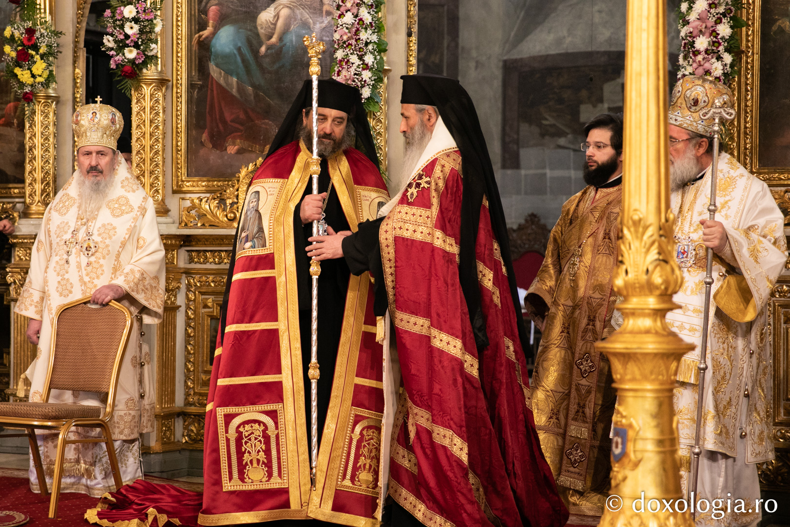 (Foto) PS Nichifor Botoșăneanul a primit însemnele arhiereşti