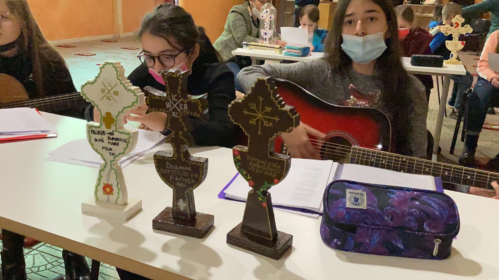 „O taină într-o mână de copil”