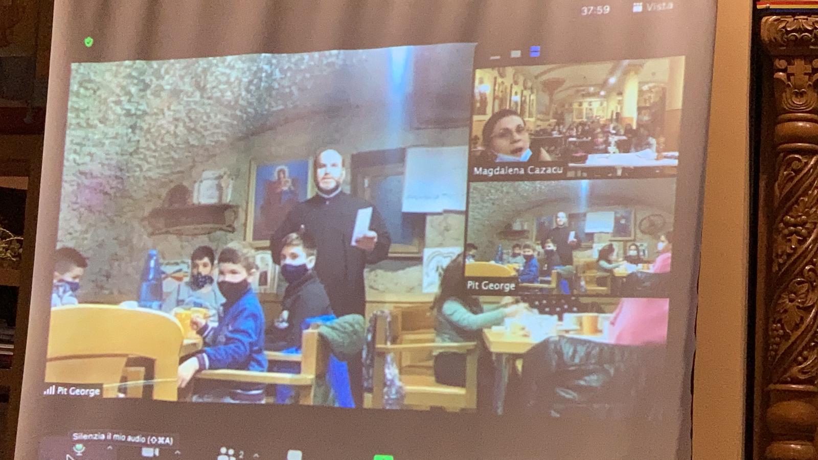 „O taină într-o mână de copil”