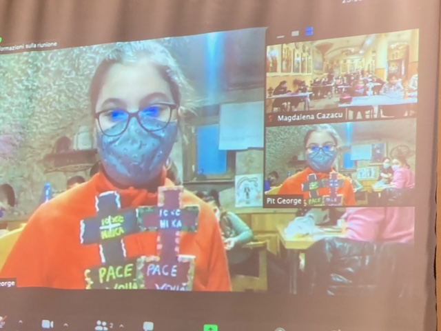 „O taină într-o mână de copil”