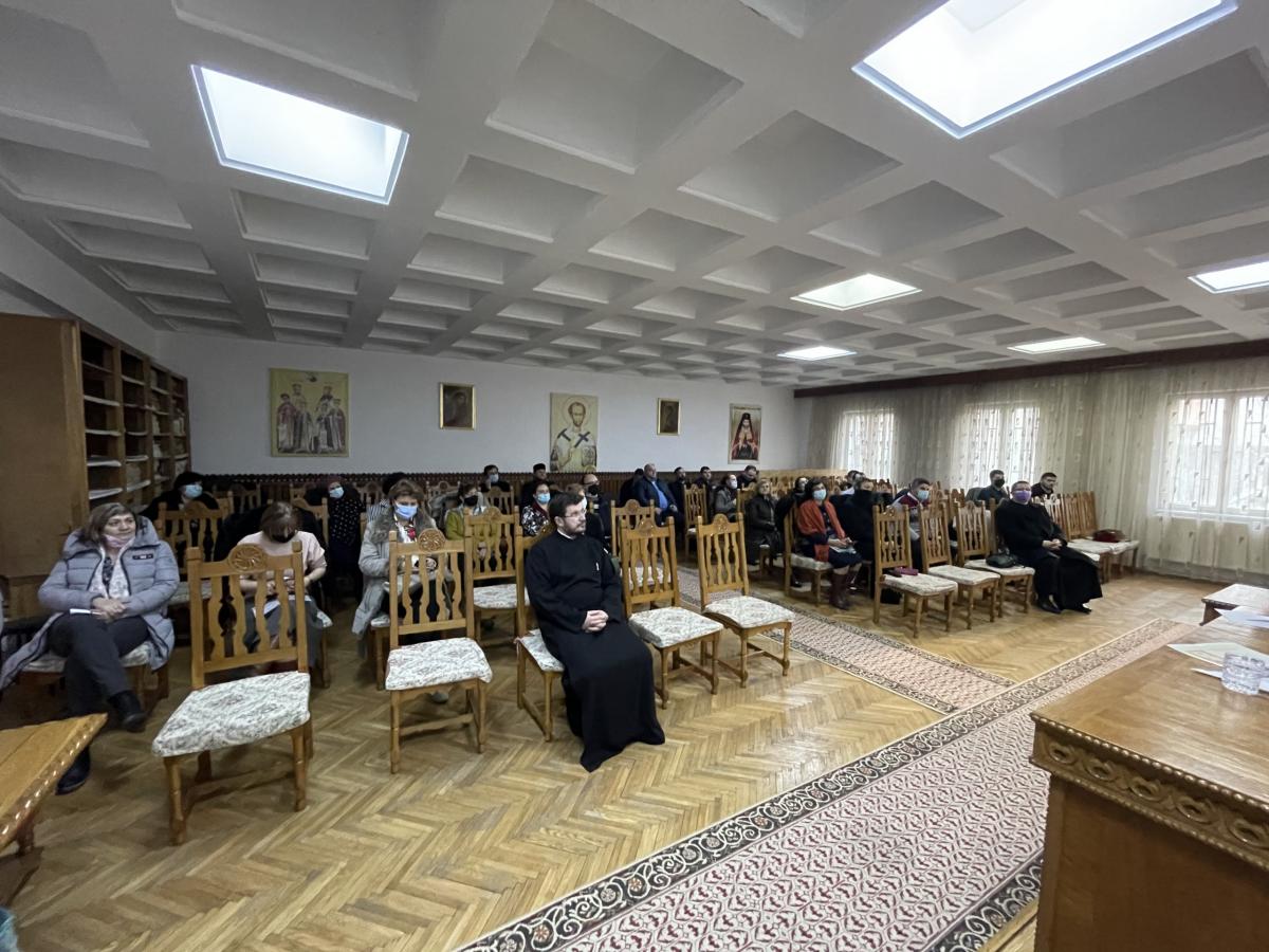 „Darul tău de Paște, bucurie-n suflet naște!”, în Arhiepiscopia Romanului şi Bacăului