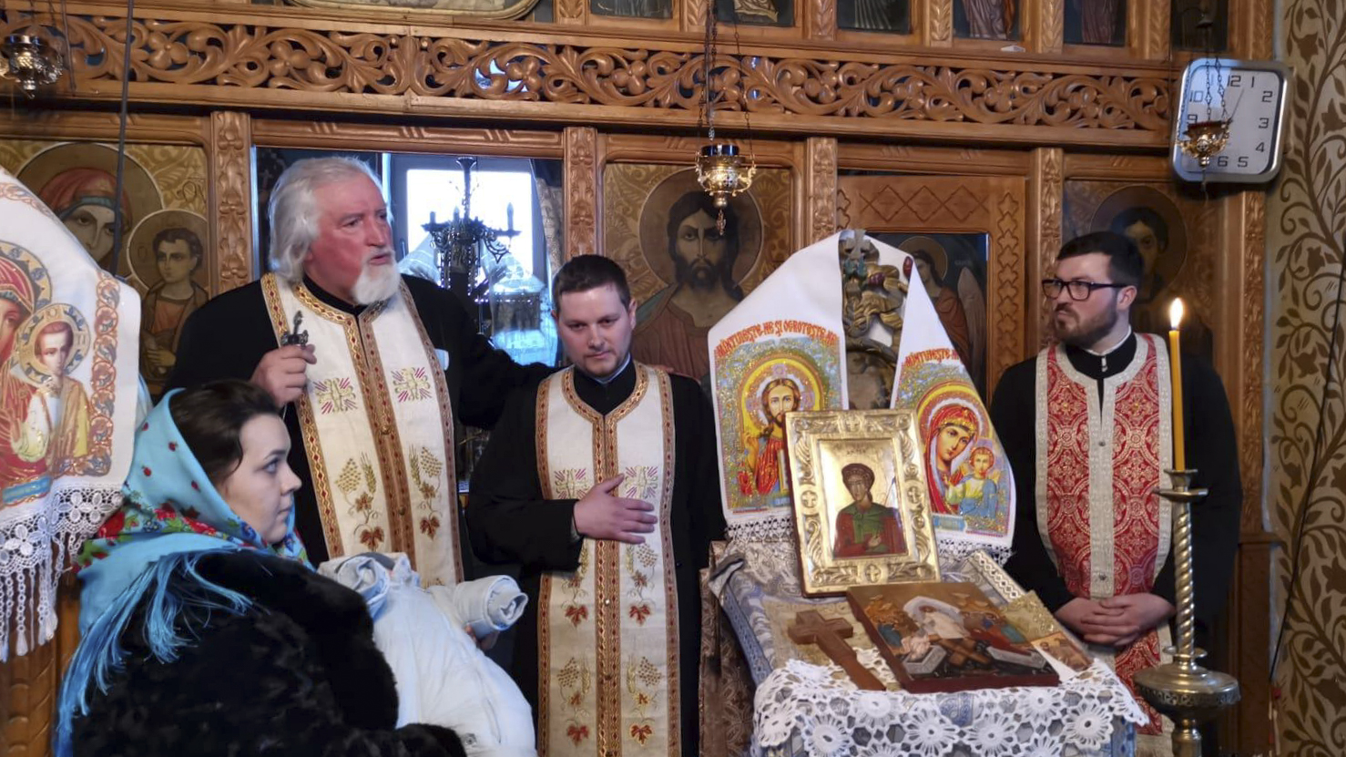 Credincioșii Parohiei Zmeu au un nou preot paroh