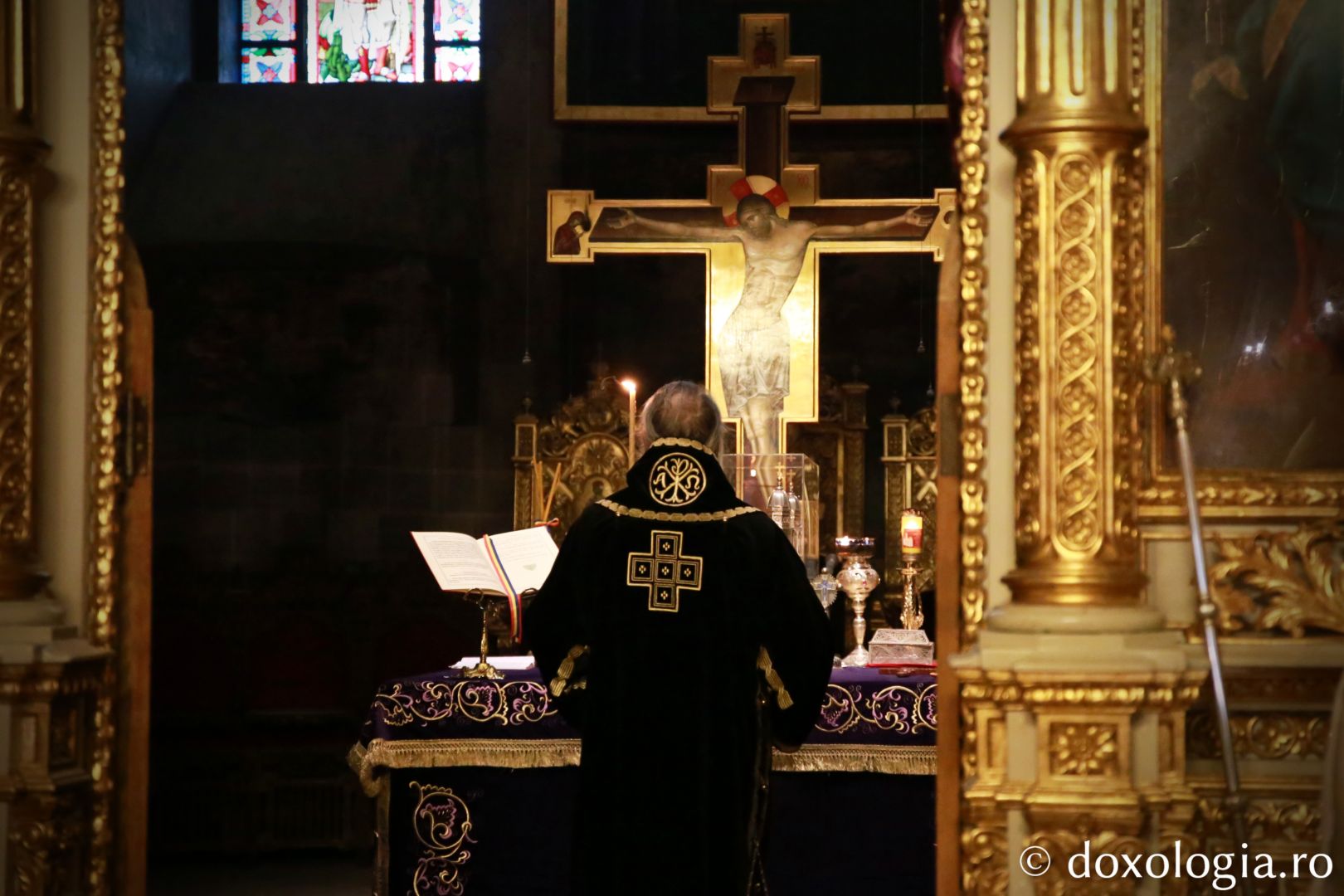 Liturghia Darurilor la Catedrala Mitropolitană. IPS Teofan: „Buna Vestire aduce nădejde într-o lume disperată”