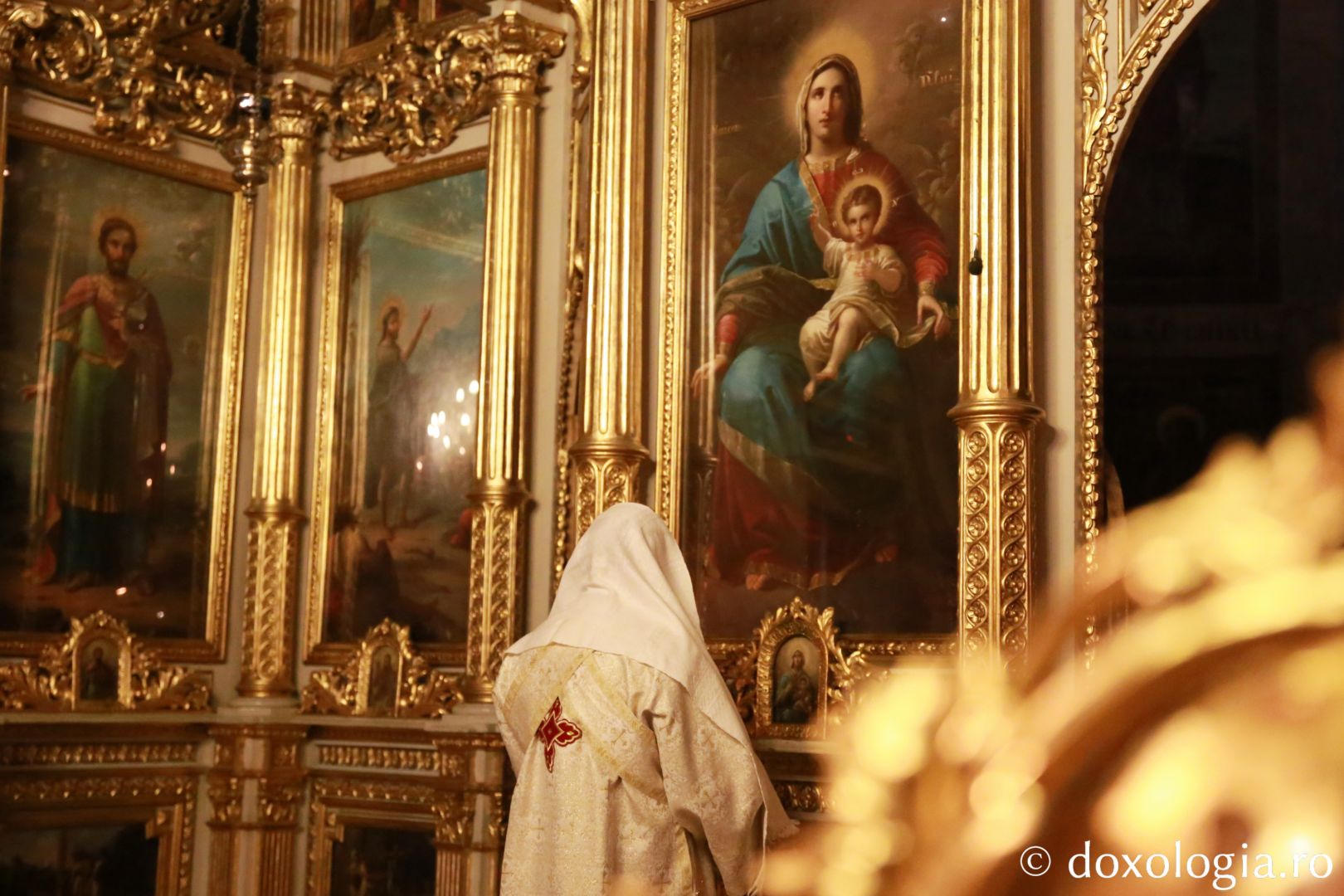 Liturghia Darurilor la Catedrala Mitropolitană. IPS Teofan: „Buna Vestire aduce nădejde într-o lume disperată”