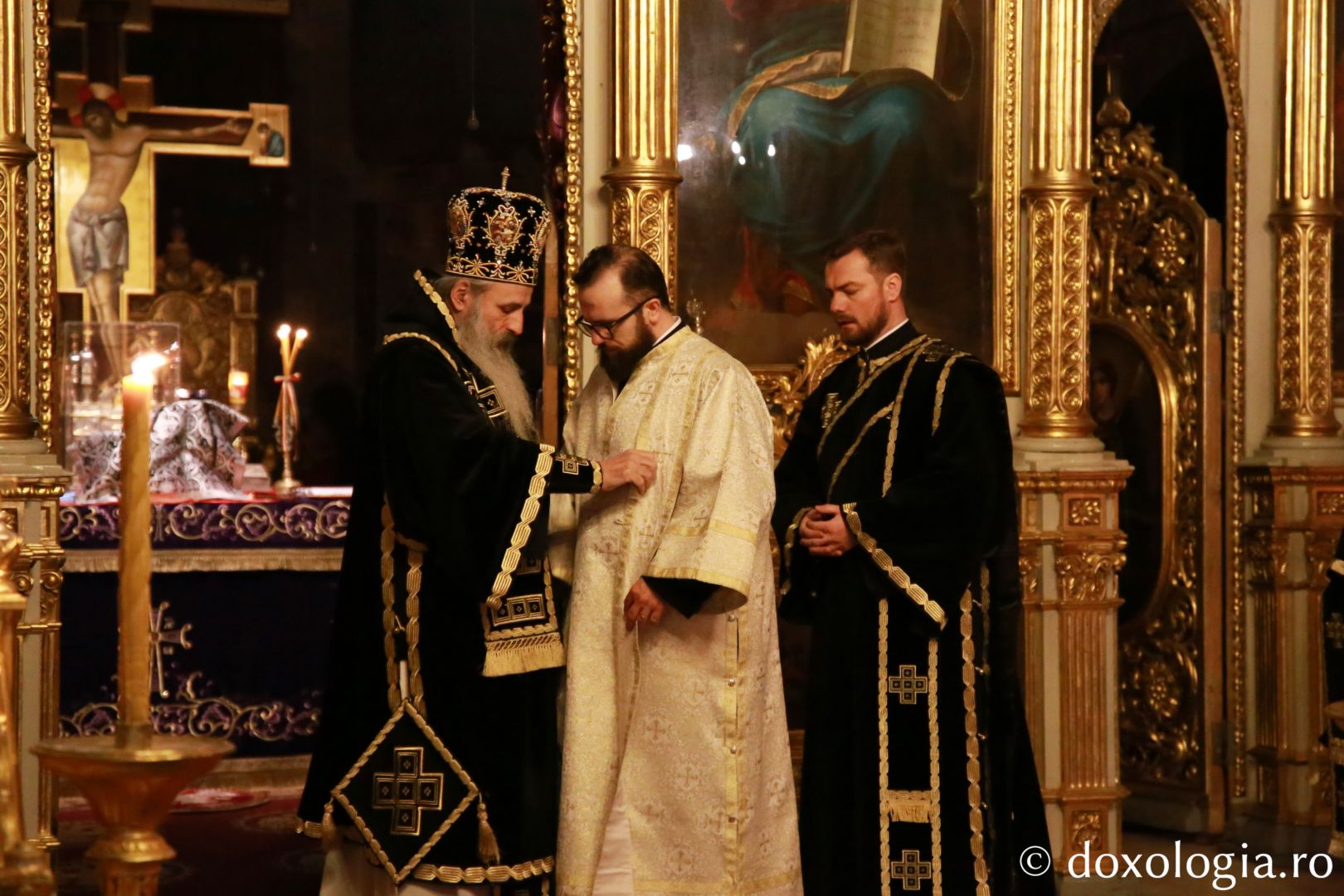 Liturghia Darurilor la Catedrala Mitropolitană. IPS Teofan: „Buna Vestire aduce nădejde într-o lume disperată”