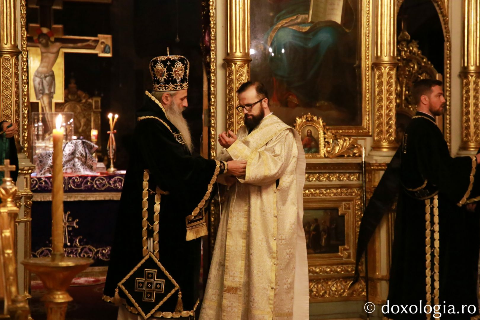 Liturghia Darurilor la Catedrala Mitropolitană. IPS Teofan: „Buna Vestire aduce nădejde într-o lume disperată”