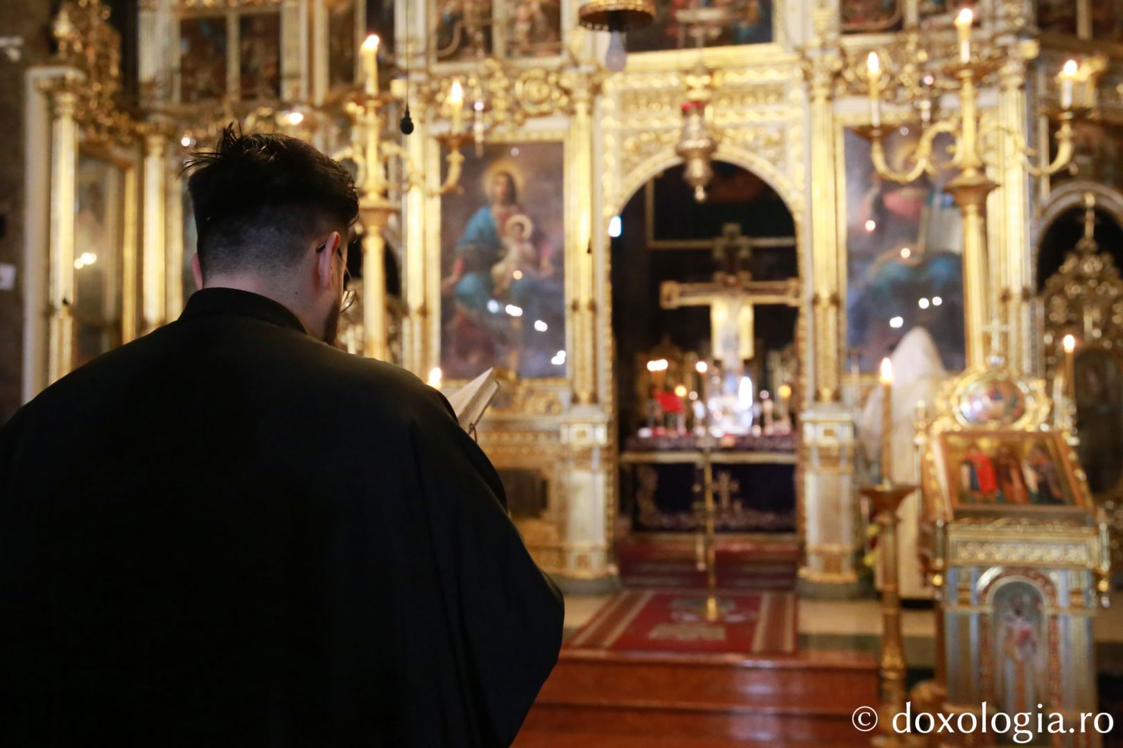 Mitropolitul Moldovei și Bucovinei la Liturghia Darurilor: „Creștinul nădăjduiește că primește de la Dumnezeu har, pace și binecuvântare”