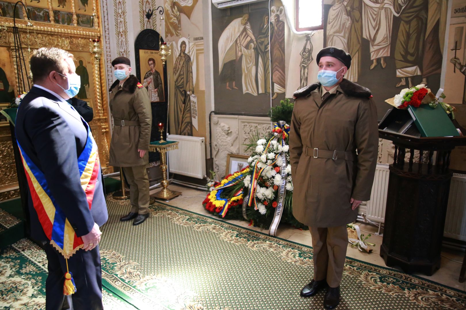 Sfântă Liturghie săvârșită de doi ierarhi, la împlinirea a 103 ani de la Unirea Basarabiei cu România