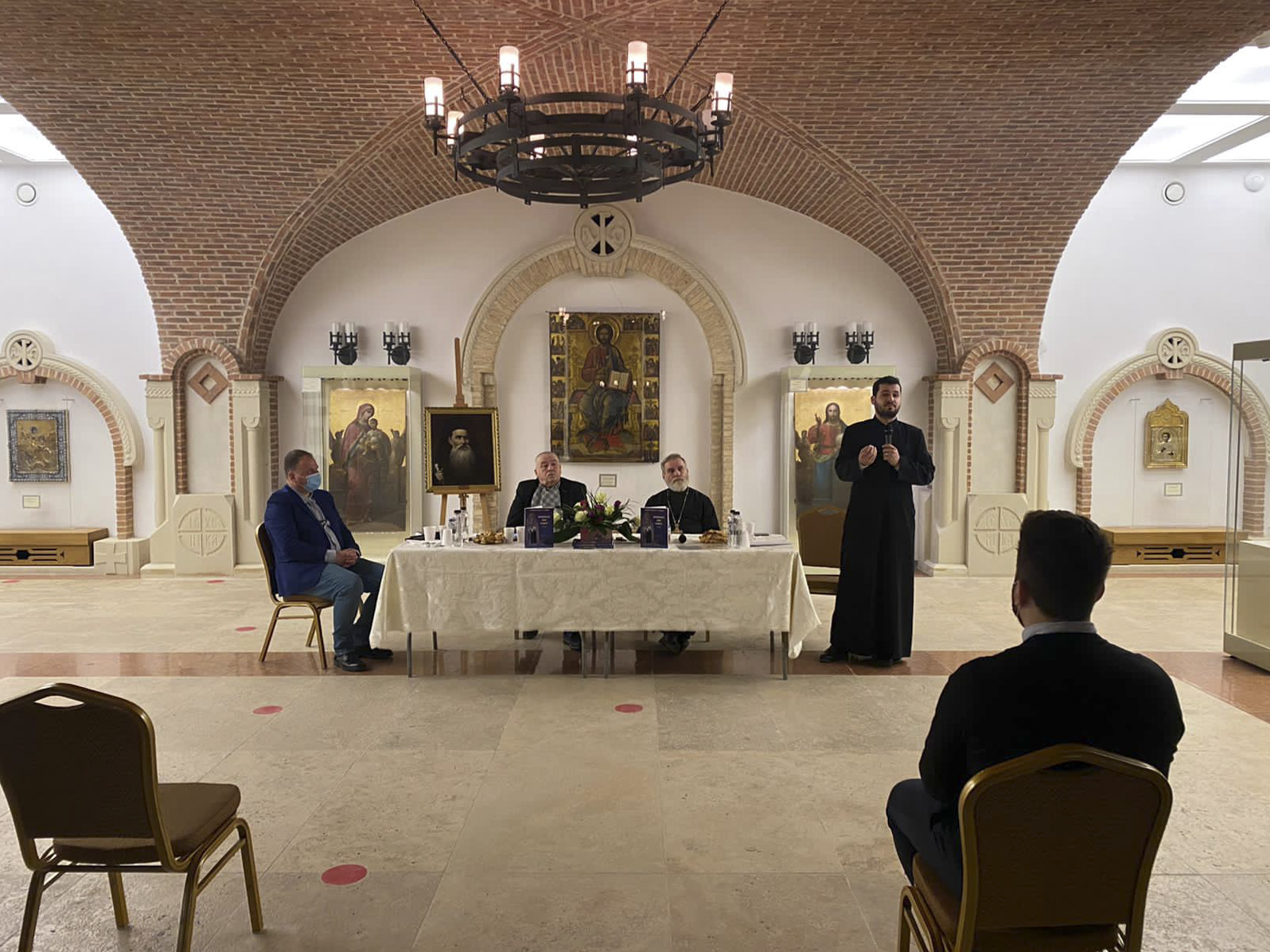 La Muzeul Mitropolitan din Iași a fost lansat un volum inedit despre Sfântul Mitropolit Iosif Naniescu