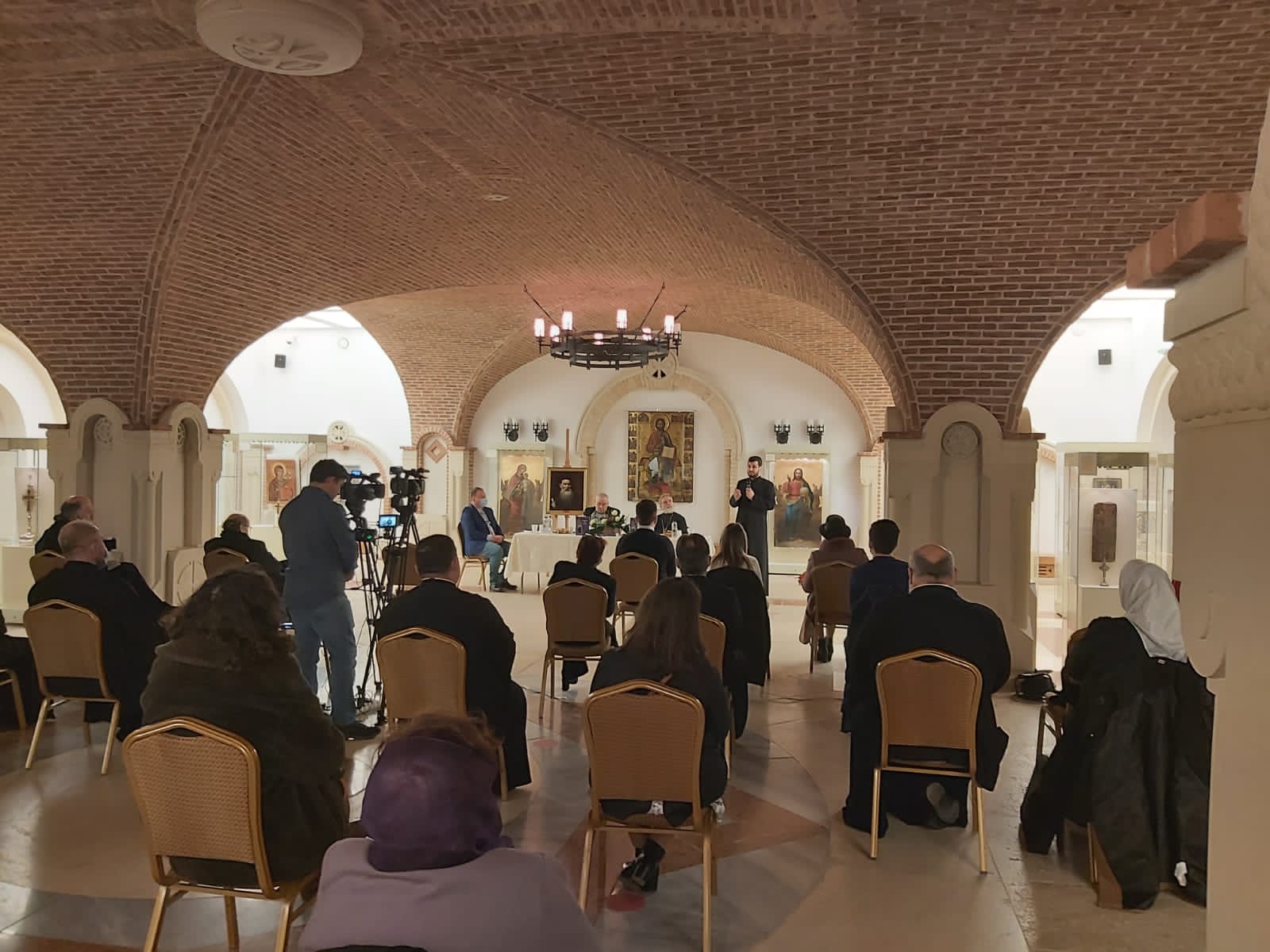 La Muzeul Mitropolitan din Iași a fost lansat un volum inedit despre Sfântul Mitropolit Iosif Naniescu