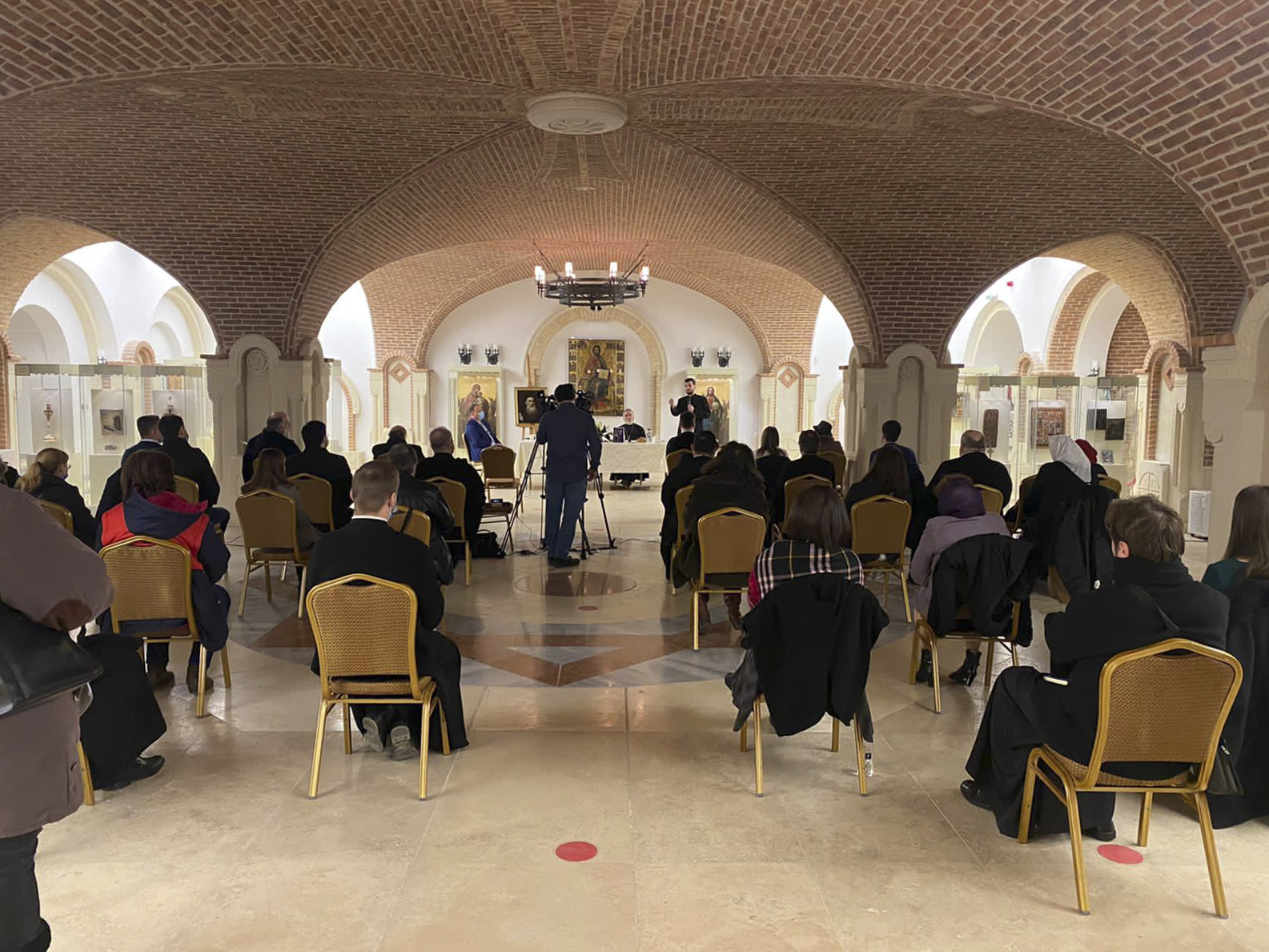 La Muzeul Mitropolitan din Iași a fost lansat un volum inedit despre Sfântul Mitropolit Iosif Naniescu